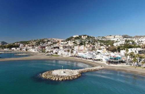 Malaga Beach House, 2 city bikes, 2 children's bikes, WiFi, BIG terrace, BBQ, Family, Childfriendly - Photo 19