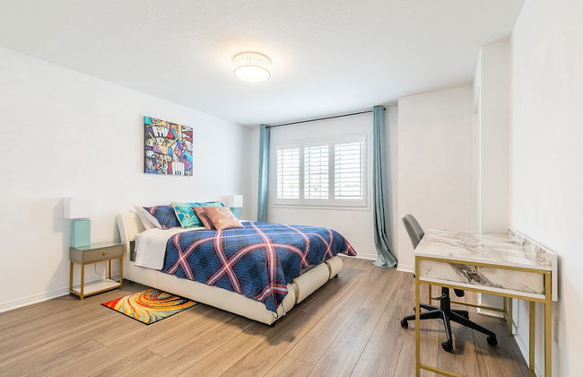 GLOBALSTAY. Modern 3-4 Bedroom Town - Photo 21