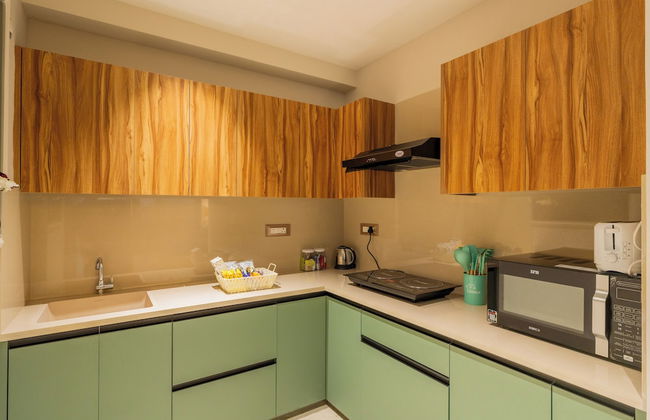 ELIVAAS Kamerios Brisa 1BHK with Jacuzzi - Photo 12