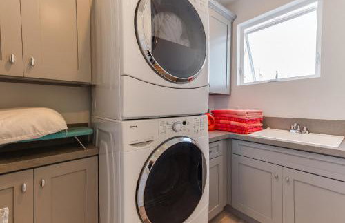 Beautiful 2 Story Right by the Water, Ocean View - Foto 41