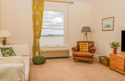 Crow's Nest - Photo 4