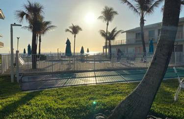 Sunrise Ocean Suites - Photo 1