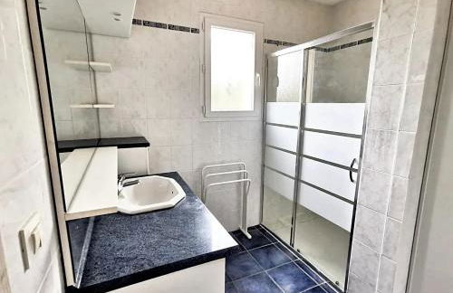 Spacieuse villa à Saint-Jean-du-Pin avec piscine privée - Foto 29