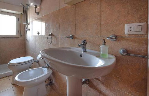 Stunning Apartment In Palmi With House Sea View - Foto 11