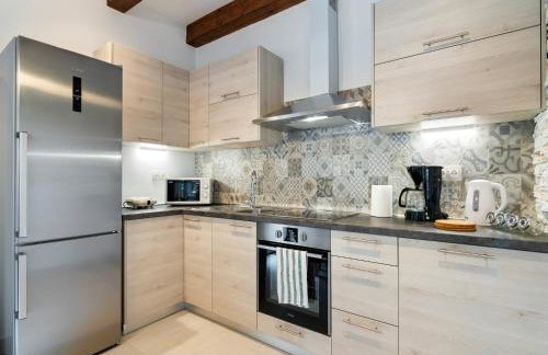 Quaint Holiday Home near Buzet with Terrace - Foto 9