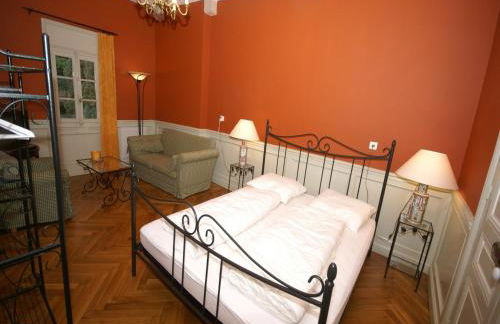 House in France with Pool and Views - Foto 6