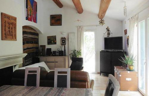 Cozy Vacation House With Pool, Vernegues - Foto 36