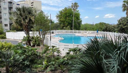 22 -The heart of International Dr - Universal - Photo 1