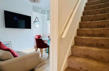 2025 Award Winner Liverpool Peach House - 4 Bedrooms - Foto 31