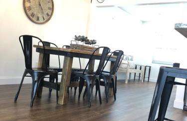 Beautiful Home across the street from Lake June! - Foto 60