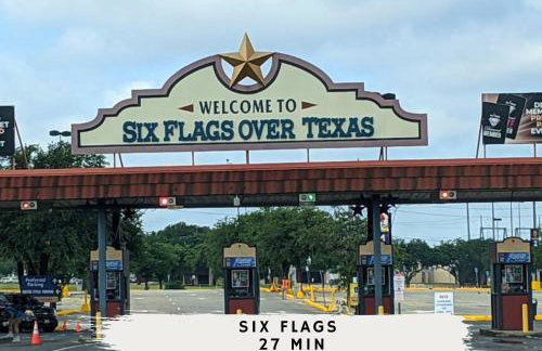 5BD 2BA Vacation Retreat w Pool Hot Tub & BBQ - Foto 46