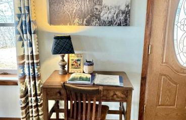 Secluded Riverfront Cabin with Bluff Views, Gated Privacy & Scenic Trail Access in Tahlequah, Oklahoma - Foto 8