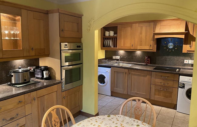 Country Cottage Sleeps 6 w/ Hot Tub & Dog-friendly - Foto 11