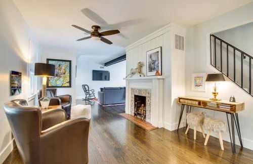 Bright and Sunny Getaway with Bikes 1 Mi to ESU! - Foto 4