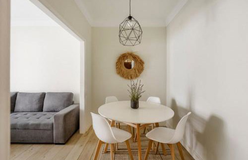 Boho Chic 2 bedroom gem 10 min from dowtown free parking - Photo 12
