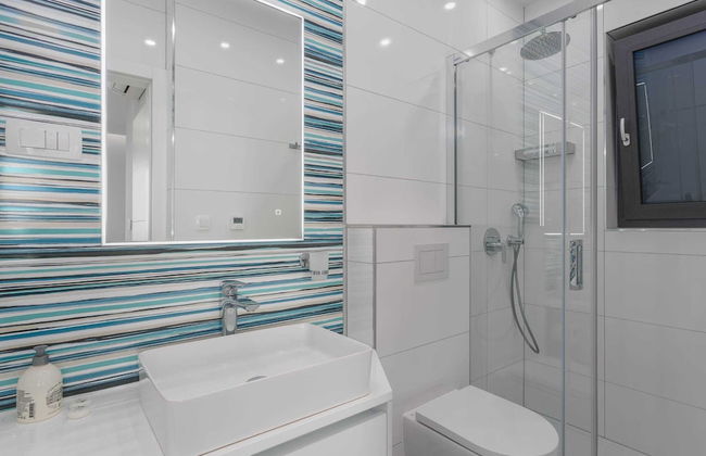 Luxury Beachfront Krk Apartments With Terrace - Photo 18