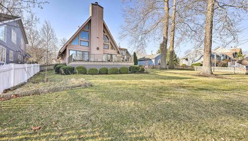 Spacious Syracuse Getaway w/ Waterfront Deck! - Foto 2