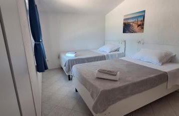 Family and pet friendly apartment Frankopan Croatia - Photo 18