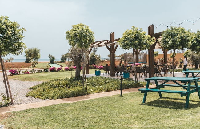 Paradise Beach Front Residence 1 Bedroom Apartment in Bafra - Foto 19