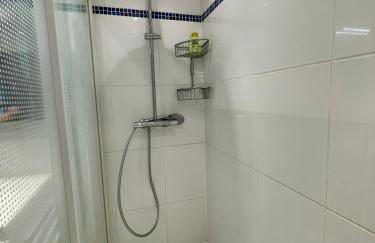 Spacious Bay View La Baule floor 9 Parking - Photo 15