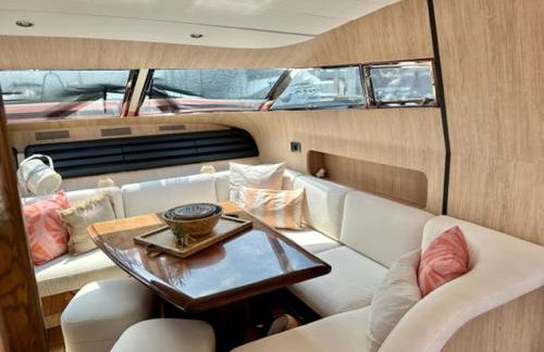 MotorYacht 21 avec équipage - Photo 42