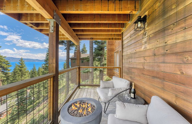 Lake View, Firepit, Game Room Remodeled Lake Tahoe Luxury Cabin by Avantstay - Foto 43