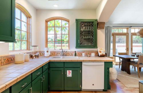 LUX - Historic Tennis Club Enclave - King Beds - Foto 12