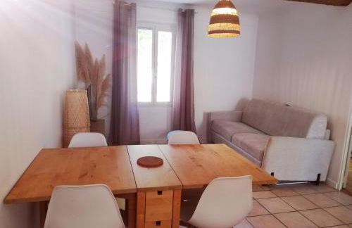 Coquet T2 rénové, proche plages et Hyères, 4 couchages - Foto 1