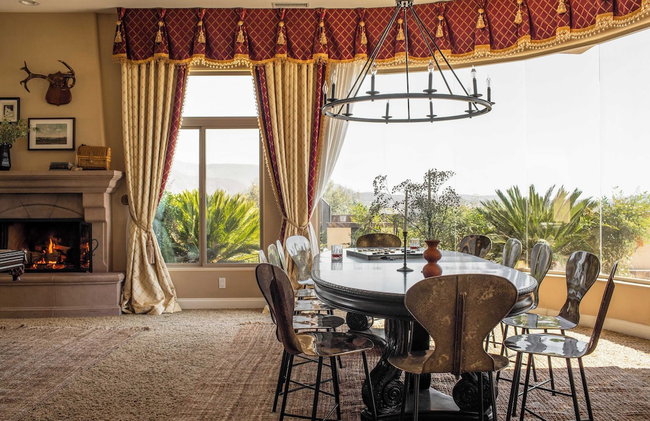 Sangiovese By Avantstay Spectacular Estate w/ Pool, Hot Tub & Putting Green - Photo 9