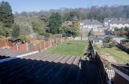 Spacious 6 bedroom House in Dudley with optional Nursery-Drive and Garage-Families and Contractors Welcome - Foto 18