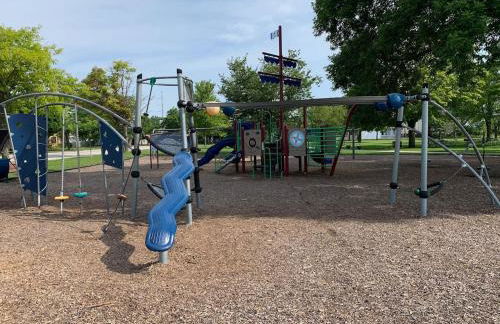 Beachside Condo w Stunning Lake Views - Foto 55