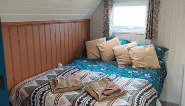 Cosy Countryside Cabin - Sleeps 2 Parking & Farm - Foto 3, towels