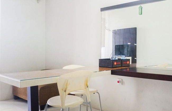 Pool View 2BR at Dian Regency Apartment - Foto 10