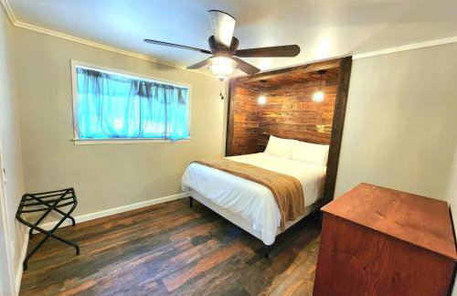Miners Suite-Centrally Located in Shaver Lake - Photo 8