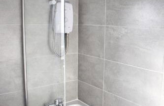 Manchester Stay Hub - 2BR with Free Parking, Near Airport & Attractions - Foto 28