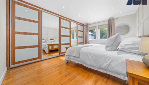 Large Family Home with Hot Tub or Jacuzzi, Log Burner - Foto 2