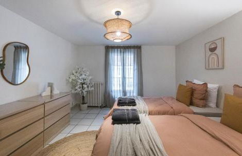 Loft Station Parking Video Projector near Tours - Photo 8