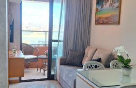 Apartamento Quarto e Sala, varanda, vista mar com infraestrutura - Foto 40