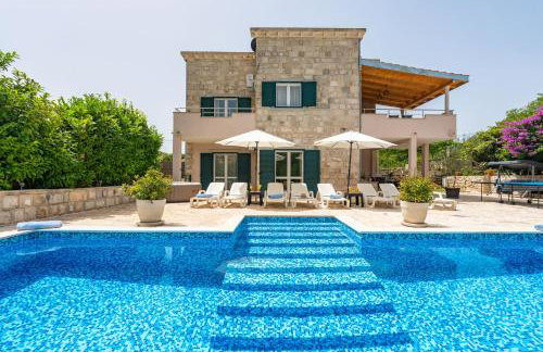 Villa Petmat - with private pool and 6 bedrooms - Photo 1