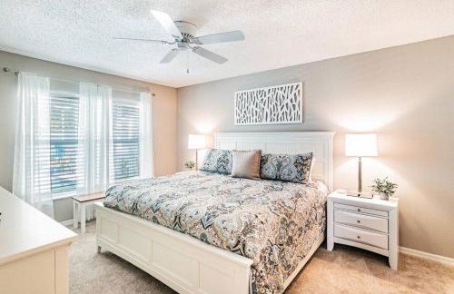 THIS IS PARADISE FOUND! Private In-Ground Pool Home, Views, Near Dis, NO Steps, LOW Rates! - Foto 36