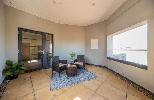 Stylish 2 bed Flat in London with River Thames views Access to boat rides into London-Near O2 Arena and Excel, Fast Wi-Fi, Free Parking, Excellent links Elizabeth and Southeastern Train Line - Foto 49