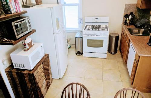 Perfect Location - 4BD,1BA - Restored Redwood Home - Foto 50