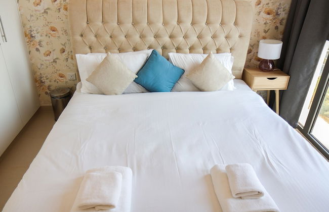 1 Bedroom Apartment in Hayat Boulevard - Photo 2