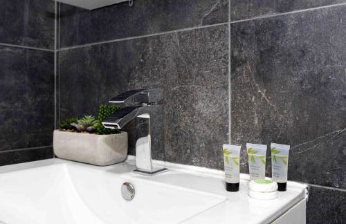 Vibrant 2br Apartment In Chorlton, Free Parking - Foto 17