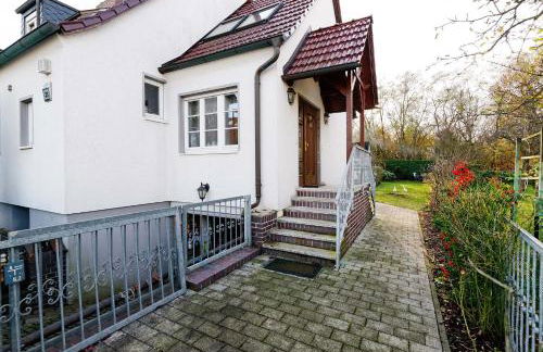 Cottage near centrum, paradise - Photo 30