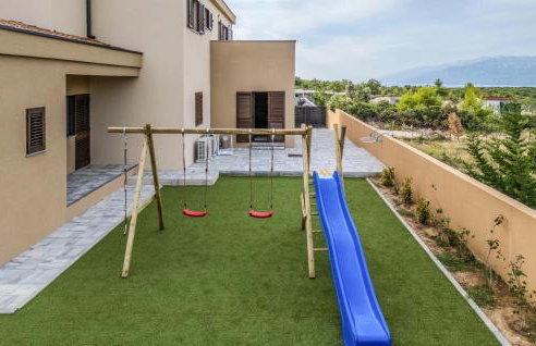 4 Bedroom Cozy Home In Jovici - Photo 23