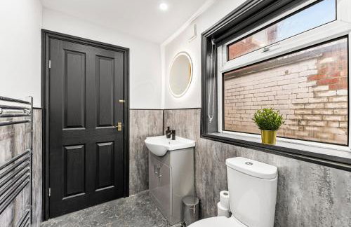 Designer 4 Bed House in Leeds - Sleeps 13 - Foto 12