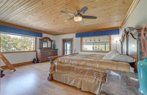 Lakefront Eufaula Escape with Dock and Private Beach! - Foto 18