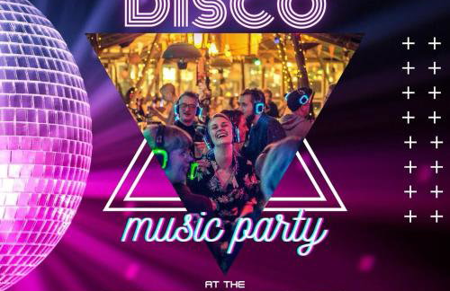 Luxury Mirror Party Pad with 4 Bedrooms! - Foto 3