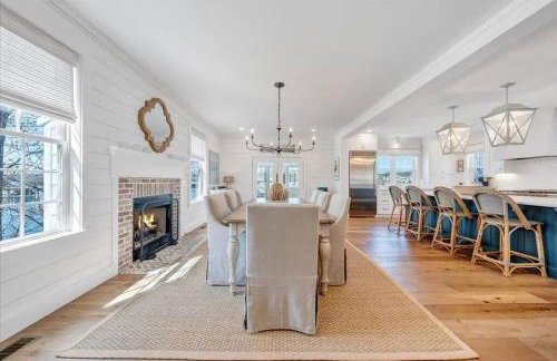 6 BD Smith Mountain Lakefront Escape sunset - Foto 23